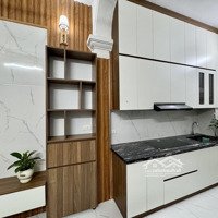 Bán Nhà Riêng Tại Nguyễn Đức Cảnh 27M , 5.85 Tỷ, Gần Phố, Khu Vực Cực Sầm Uất.