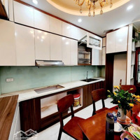 Bán Nhà Dân Xây Phố Đội Cấn, Tặng Full Nội Thất, Sân Chơi Trước Nhà, 2 Thoáng Trước Sau