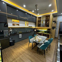 Cho Thuê Nhà 2 Tầngmặt Tiềnvi Tri Đác Địa Sầm Uất ! Gần Cầu Rông ! Sơn Trà
 30 Triệu/ Tháng
5X 20X 2
