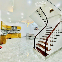 Bán Nhà Riêng Phố Bạch Mai, 51M2 X 4 Tầng Giá Hơn 8 Tỷ, Ô Tô Đỗ Gần Nhà