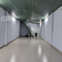 11 Triệu - Hẻm Xe Tải - Phòng Khách Suốt - Cầu Thang Gần Cuối Nhà - Giáp Quận Tân Bình