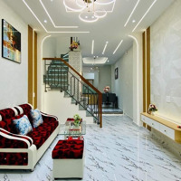 Cần Tiền Đi Nước Ngoài Bán Nhà Hẻm 6M. Giá Bán 2,68 Tỷ . Lê Quang Sung, Phường 6, Quận 6. Liên Hệ: 0765369477