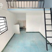 Phòng Mới Có Ban Công Cực Thoáng- Mặt Tiền Nguyễn Tri Phương Cạnh Bách Hóa Giá 2 Triệu