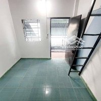 Phòng Mới Có Ban Công Cực Thoáng- Mặt Tiền Nguyễn Tri Phương Cạnh Bách Hóa Giá 2 Triệu