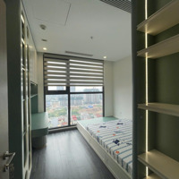 Chính Chủ Cần Tiền Bán Gấp Căn Hộ 2 Phòng Ngủ2 Wc Toà R102 Zenpark Full Nội Thất Về Ở Ngay