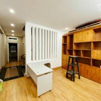 Cho thuê nhà phố Văn Cao, DT: 90m2, 4 ngủ khép kín.