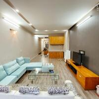 Cho thuê nhà phố Văn Cao, DT: 90m2, 4 ngủ khép kín.