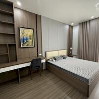 Cho thuê nguyên căn 5 phòng ngủ giá chỉ 28 triệu tại Vinhomes Marina