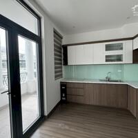 Cho thuê nguyên căn 5 phòng ngủ giá chỉ 28 triệu tại Vinhomes Marina