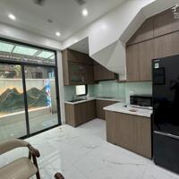 Cho thuê nguyên căn 5 phòng ngủ giá chỉ 28 triệu tại Vinhomes Marina