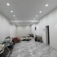 Siêu Hiếm-Duy Nhất-Mặt Phố Kinh Doanh Thang Máy-View Sông Hồng - Căn Hộ Doanh Nhinh 23 Tỷ