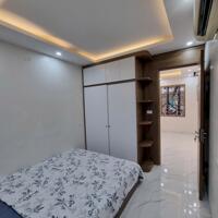 Bán căn hộ tập thể Giải Phóng, Đống Đa, căn góc, ô tô đỗ cửa, nhà đẹp ở luôn