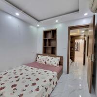Bán căn hộ tập thể Giải Phóng, Đống Đa, căn góc, ô tô đỗ cửa, nhà đẹp ở luôn