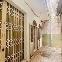 Bán 2 Căn Nhà 2 Tầng Hẻm Hoàng Văn Thụ Nha Trang Giá Chỉ 1Tỷ2/ Căn