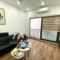 Văn Cao - Liễu Giai - Ba Đình.
Oto Gần Nhà, 5 Phút Đi Bộ Ra Hồ Tây