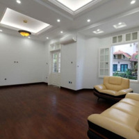 Đẳng Cấp Biệt Thự Tây Hồ - 3 Mặt Thoáng - Hàng Xóm Bảo Tàng Văn Học Vn - Vài Bước Ra Hồ Quảng Bá