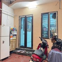 Nhà Phố Hoa Lâm 40M2 5,8 Tỷ Ngõ Thoáng, Gần Oto.