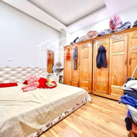 Đường Láng - Đống Đa - Ô Tô Ngủ Trong Nhà - Kinh Doanh - Vị Trí Đẹp - 44M2 -Mặt Tiền5.2 Giá Bán 18.5 Tỷ
