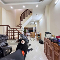Bán Nhà Chùa Láng Lô Góc Dtsd 45M X 5 Tầng Ô Tô Đỗ Cổng Cách Phố 15M Full Nội Thất