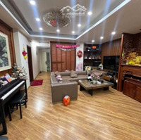 Bán Nhà Riêng Tại Đường Xuân La - Tây Hồ