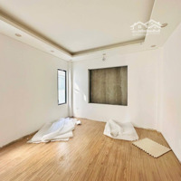 Đinh Công Thượng 42M² X 5 Tầng X 3.9M = 10.95 Tỷ : Kinh Doanh + Ô Tô Vào Nhà + Full Tiện Ích