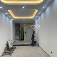 Anh Phong Bán Nhà Láng, Đống Đa-Ngõ Rộng-Ô Tô Vào Tận Nhà-Sát Phố-Ở Kết Hợp Kinh Doanh- Giá Rất Tốt