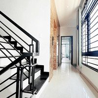 Cho Thuê Căn Góc Mặt Tiền 123 Đỗ Xuân Hợp Q9