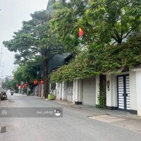 Biệt Thự Mặt Phố Âu Cơ - Vị Trí Đẹp - Ô Tô Tránh - Ở Cao Cấp