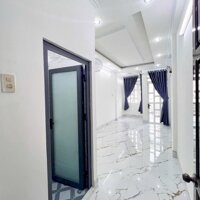 Nhà trệt 2 lầu gần trường Đại Học Cần Thơ