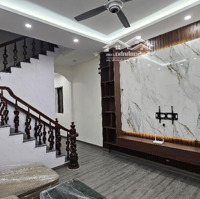 Bán Nhà Đẹp 55M² 3 Mặt Thoáng Ô Tô Vào Nhà Full Nội Thất Gần Phố 4 Tầng, Giá Bán 7.5 Tỷ (Tl)