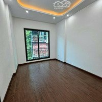 Bán Gấp Nhà Mặt Đường Đê La Thành