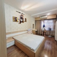 Bán Nhà, Tôn Đức Thắng,Vài Bước Ra Văn Miếu,Bệnh Viện Sanh Pon,Giảng Võ .Chủ Tặng Nội Thất 42M2,