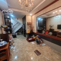 Bán Nhà, Tôn Đức Thắng,Vài Bước Ra Văn Miếu,Bệnh Viện Sanh Pon,Giảng Võ .Chủ Tặng Nội Thất 42M2,