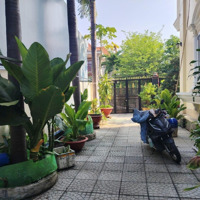 Bán Biệt Thự 3 Tầng - Diện Tích 400M
Giá Chỉ 12 Tỷ Sát Mặt Tiền Nguyễn Bình, Nhà Bè
