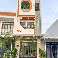 Nhà Riêng Có Việc Cần Bán Gấp Nội Thất Mới Tinh Vào Ở Gần Bệnh Viện 1500 Giường-Tp.thủ Dầu Một