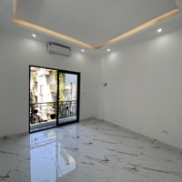 Cần Bán Gấp Nhà Siêu Đẹp Giảm Sâu 1.1 Tỷ! Chỉ 8.9 Tỷ (Giảm Từ 10 Tỷ) Diện Tích: 42M², Mặt Tiền 4.2