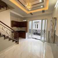 Cho Thuê Nhà Riêng 2 Phòng Ngủ 3 Vệ Sinh 20M2 Tại Thích Quảng Đức, Phú Nhuận, Hcm, 12 Triệu