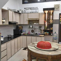 Chủ Ngộp Bán Gấp Nhà Đường Huỳnh Tấn Phát,Q7 Giá:3,91Tỷ/76,5M2(4,5X17M).Nhà 4 Tầng Btct.sổ Đẹp