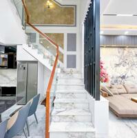 Nhà 2 tầng sổ riêng gần chợ đêm Hòa Lân