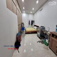 【Bán Gấp ] Nhà Mặt Phố Liền Kề Nguyễn Duy Trinh, Quận 2_ 74 m²_ Chưa đến 3 ty 2 _ 3 Tầng Kinh Doanh "Vàng.