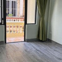 Trí Đẹp, Nhiều Tiện Ích, Ngõ 236 Oto , Đầu Ngõ Là Chợ Đại Từ, Đối Diện Hồ Linh Đàm, Khu Vực Dân Cư