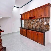 Nhà mặt tiền đường thông 1 lầu 1 trệt 3.75 tỷ/97 m2