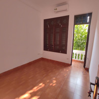 Cho Thuê Nhà Riêng 45M2, Đường Ô Tô Đỗ Cửa, 25 Tr, 5 Phòng Ngủ 3 Vệ Sinhtại Nguyễn Bá Khoản, Yên Hòa, Cầu Giấy