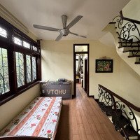 Bán Nhà Trần Quốc Hoàn - Cầu Giấy- Pl Ô Tô Tránh - Lô Góc 3 Thoáng, Đt 55M, X5T,Mặt Tiềnkhủng, 18.3 Tỷ