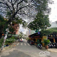 Nhà Góc Ngay 2 Mặt Tiền Đường 10M Phường Tân Sơn Nhì, Quận Tân Phú (Dt: 10X18M Cấp 4). Giá: 25.9 Tỷ