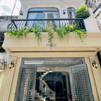 Sang Nhượng Gấp Nhà 38M2 Hoàng Diệu, Quận 4. Bán 3 Tỷ 260 Triệu, Cách Thpt Nguyễn Trãi 300M.