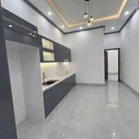 Bán nhà mới xây 3 phòng ngủ có sân đậu ô tô Khu Trường Giang