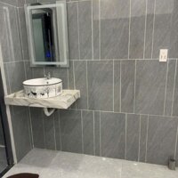 Bán nhà mới xây 3 phòng ngủ có sân đậu ô tô Khu Trường Giang