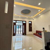 Cho thuê nhà mặt tiền Nguyễn hữu cảnh