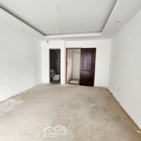 Bán Nhà Xây Mới Xuân La-Tây Hồ.
-Diện Tích 35M,Xây Full 5 Tầng,Mt: 4.3M. Liên Hệ: 0328016975